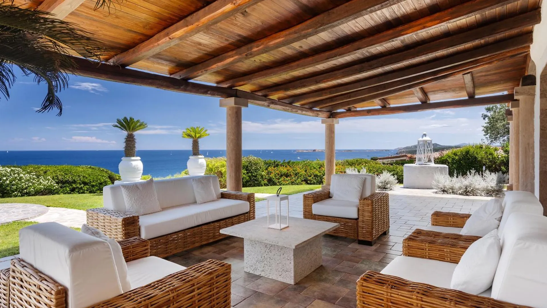Villa Astra Fronte Mare - Porto Cervo 0*,